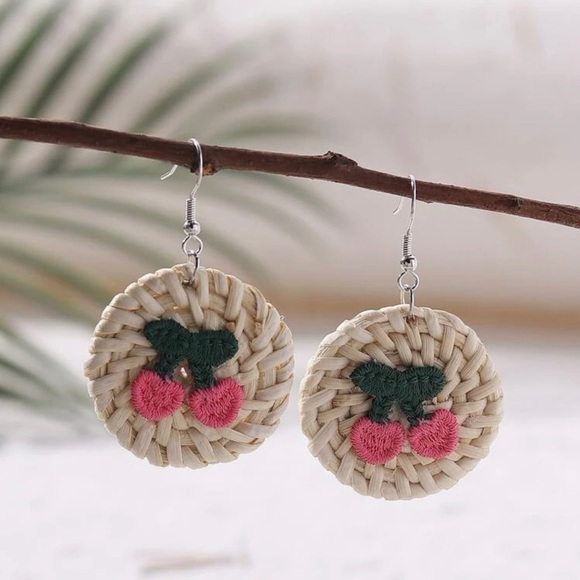 ❤️Cherry Rattan Drop Earrings - Picture 2 of 7